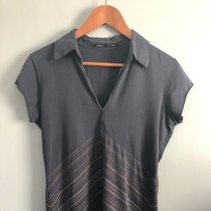 Nau V-neck polo navy with tan stripes